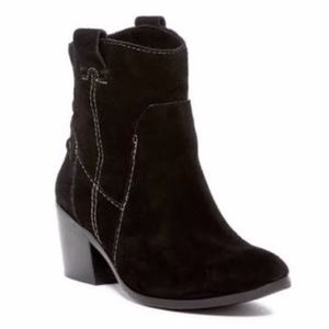 NEW Vince Camuto Maves Booties